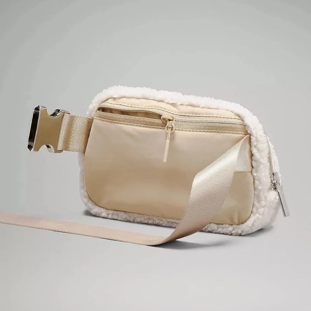 Lululemon Unisex Zip Fleece Everywhere Black Crossbody Belt Bag Light Ivory - Picture 5 of 5